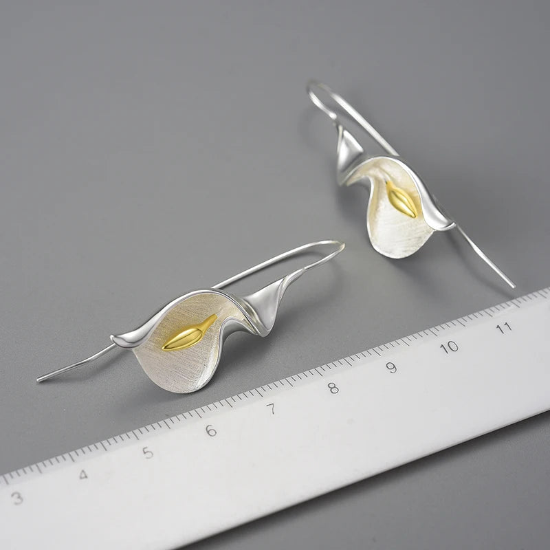 Calla Lily Flower Dangle Earrings